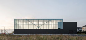 The everyday meets the exceptional in Québec aquatics facility