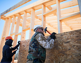 Thousands of Ontario carpenters walk out in provincewide strike