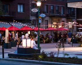 Montreal streetscape provides intermission at doorstep of historic theatre  