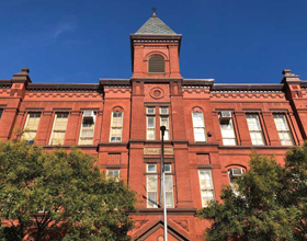 Rejuvenating old masonry facades with overcladding