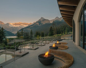 Lakeside thermal spa blends cutting-edge Alpine design 