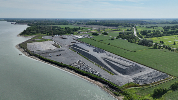 $2.3B port expansion begins in Montreal