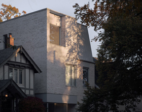 Toronto home finds inspiration from iconic landmark 