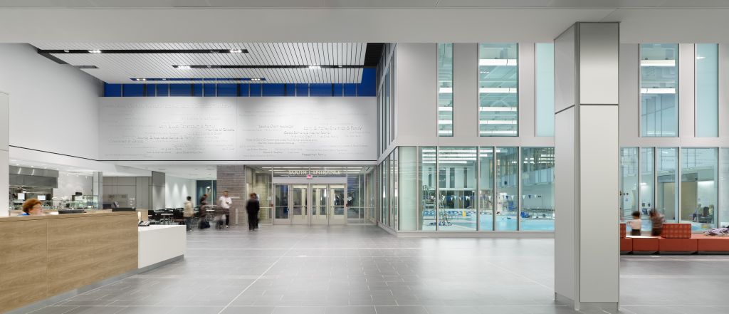 An interior pedestrian walkway was designed to model urban ‘streets’ and allows visitors to walk north to south, and east to west within the facility. Photo © Tom Arban Photography