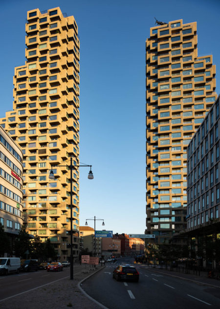 The ‘Norra Tornen’ twin towers in Stockholm, Sweden, designed by the Office for Metropolitan Architecture (OMA), wins the International Highrise Award 2020. Photo © Anders Bobert. Photo courtesy OMA